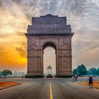 Gets Holiday India Tour