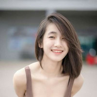 การพนันออนไลน์ได้กลายเป็นหนึ่งในกิจกรรมที่ได้รับความนิยมอย่างมากในยุคปัจจุบัน เว็บไซต์เหล่านี้เสนอโอกาสให้กับผู้คนที่ต้องการเข้าร่วมการพนันในรูปแบบต่าง ๆ ตลอดจากการเดิมพันกีฬา การเล่นคาสิโน ไปจนถึงการเสี่ยงดวง ซึ่งมีทั้งผลประโยชน์และความเสี่ยงที่ควรพิจารณาในการเข้าร่วมกิจกรรมดังกล่าว ในด้านของผลประโยชน์ การเข้าร่วมเว็บพนันออนไลน์มีข้อดีหลายประการ เช่น การเสี่ยงทายผลในการแข่งขันกีฬาที่ชื่นชอบทำให้มีความสนุกสนานมากขึ้น การเล่นคาสิโนออนไลน์สามารถเพลิดเพลินไปกับเกมที่หลากหลายและมีความสนุกสนาน และการเสี่ยงดวงสามารถทำให้คุณได้รับรางวัลที่มีมูลค่าสูงได้ในที่สุด อีกทั้งยังมีโบนัสและโปรโมชั่นต่าง ๆ ที่เว็บไซต์พนันนิยมให้แก่ผู้เล่นเพื่อเพิ่มโอกาสในการชนะ อย่างไรก็ตาม การเข้าร่วมกิจกรรมพนันออนไลน์ก็มีความเสี่ยงอยู่เสมอ การพนันอาจทำให้ผู้เล่นเสี่ยงต่อการสูญเสียเงินทุนหรือความสนใจในกิจกรรมอื่น ๆ อีกทั้งยังมีความเสี่ยงทางกฎหมาย และความเสี่ยงที่เกี่ยวข้องกับความติดยาเสพติดในการพนัน การควบคุมตนเองและการเลือกใช้เว็บไซต์ที่น่าเชื่อถือเป็นสิ่งสำคัญที่ผู้เล่นควรคำนึงถึงอย่างสำคัญ เว็บพนันออนไลน์เป็นที่น่าสนใจที่ให้โอกาส
