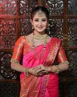 Glitz Makeup Studio & Salon (Unisex)