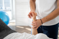 Jewel Chakraborty Back Pain Physiotherapist in Baguihati