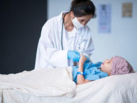 Dr. Suyash Pandey | Oncologist | Cancer Doctor | Radiation Therapy