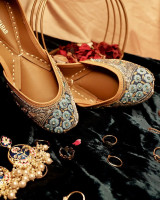 Beautifully Hand Information Punjabi Juttis