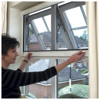 fly blinds for windows installation in Dubai