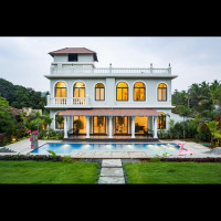 The Luxury Castles