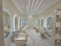 Cut N Curl Unisex Salon