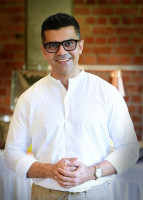 Top Restaurant Consultant - Suril Udeshi